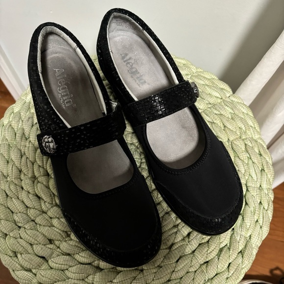 Alegria Maya Tile Me More Black Leather Mary Jane Comfort Shoe - Picture 8 of 12